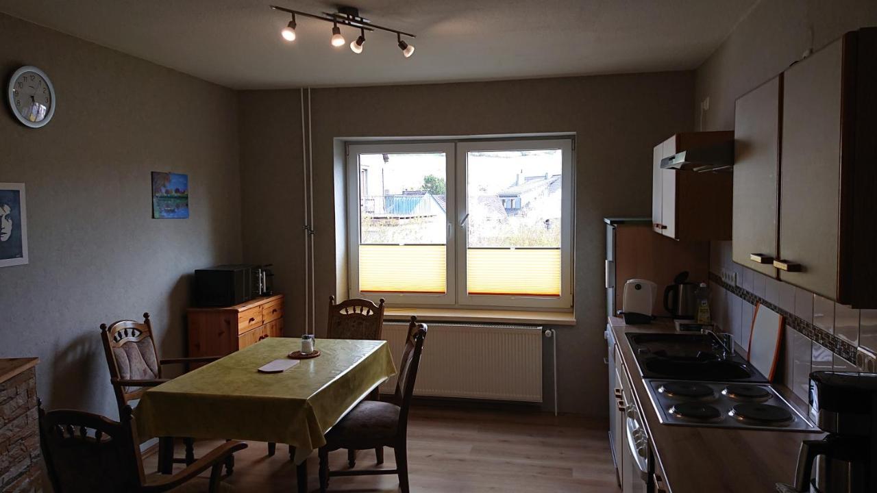 Ferienwohnung Angelburg - Marburg Biedenkopf Mit Balkon Und Badewanne Gonnern エクステリア 写真