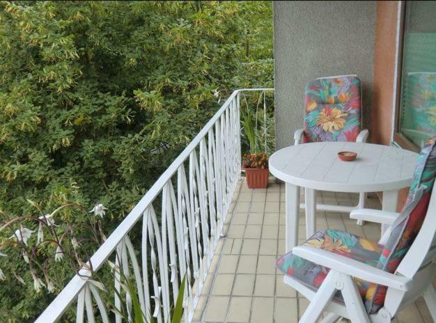 Ferienwohnung Angelburg - Marburg Biedenkopf Mit Balkon Und Badewanne Gonnern エクステリア 写真